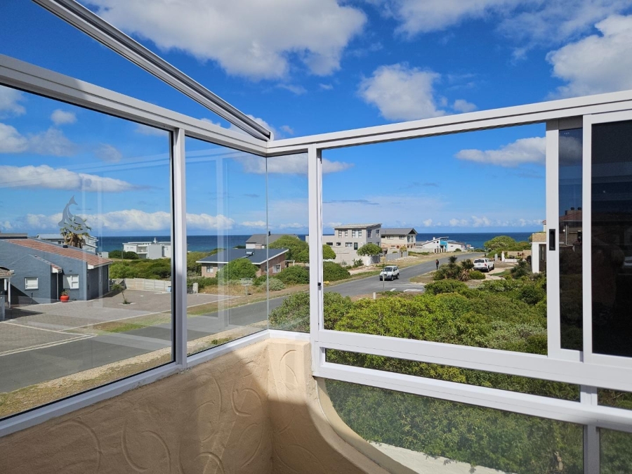 4 Bedroom Property for Sale in Pearly Beach Western Cape